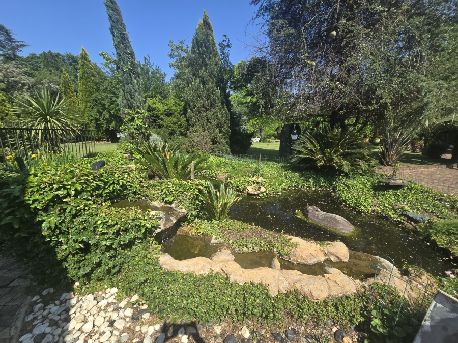 4 Bedroom Property for Sale in Lindequesdrif North West